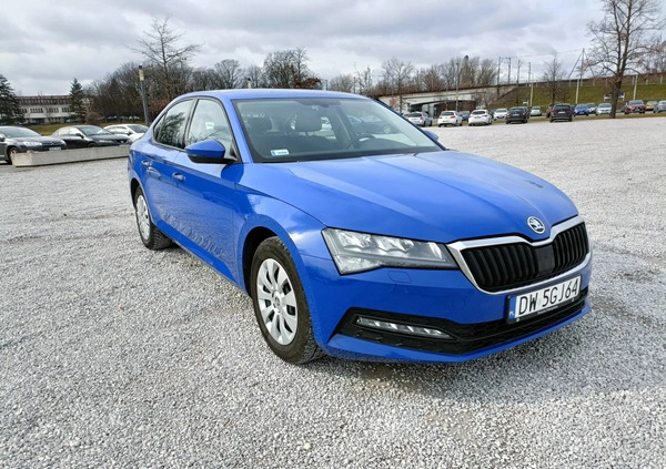 Skoda Superb cena 81200 przebieg: 148000, rok produkcji 2019 z Kraków małe 254